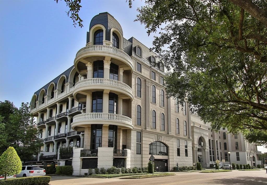 Foto principal - 1005 S Shepherd Dr