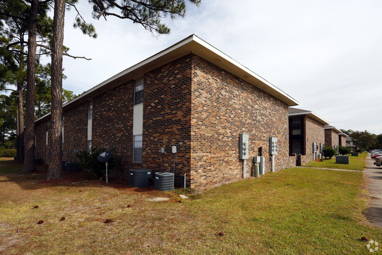 Building Photo - Bayou Apartments