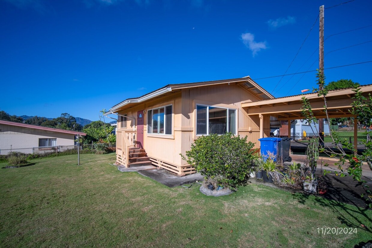 Foto principal - 2 bd, 1 ba Single Family Home In Wahiawa