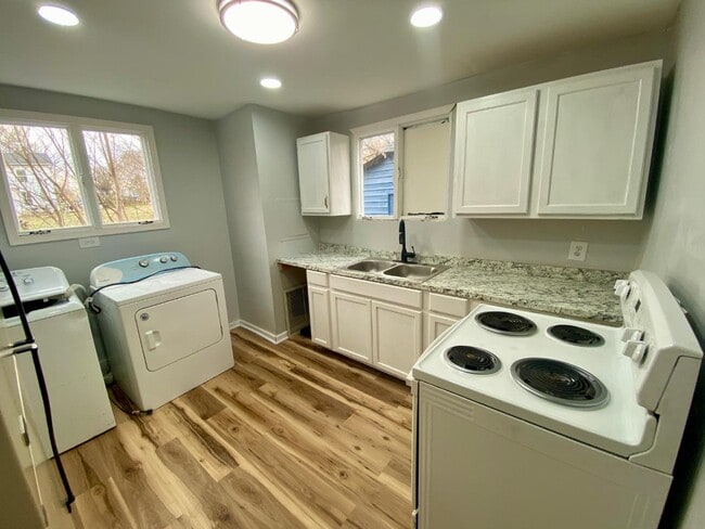 Photo - 1307 14th St House