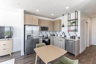 Building Photo - Anthem House