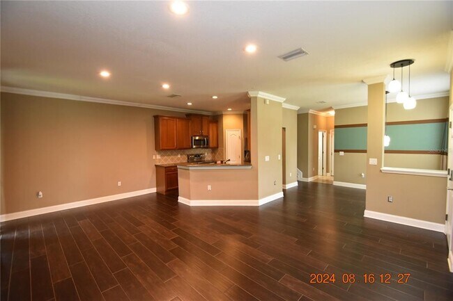 Foto del edificio - 6737 Eagle Feather Dr