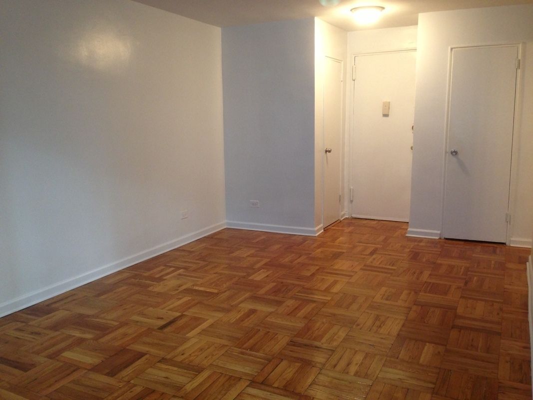 Primary Photo - 37 W 13th St