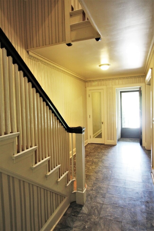 Foto del edificio - 2026/2027 Off-Campus JHU Spacious 5bd/2ba Rowhome OSP & W/D! Available 6/8