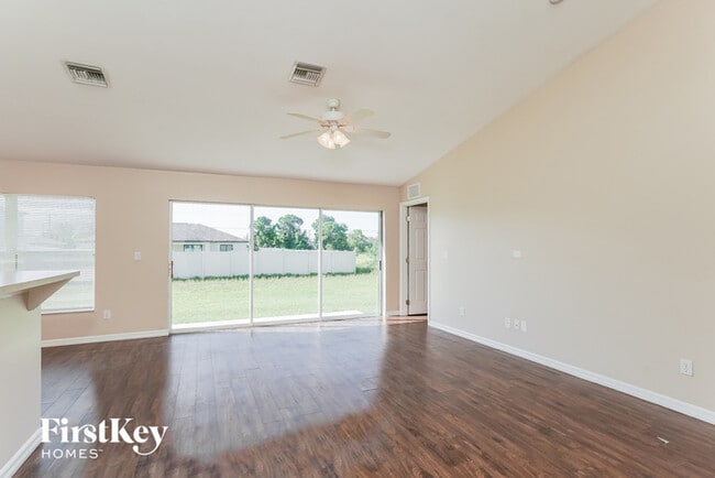 Foto del edificio - 1838 Diplomat Pkwy W