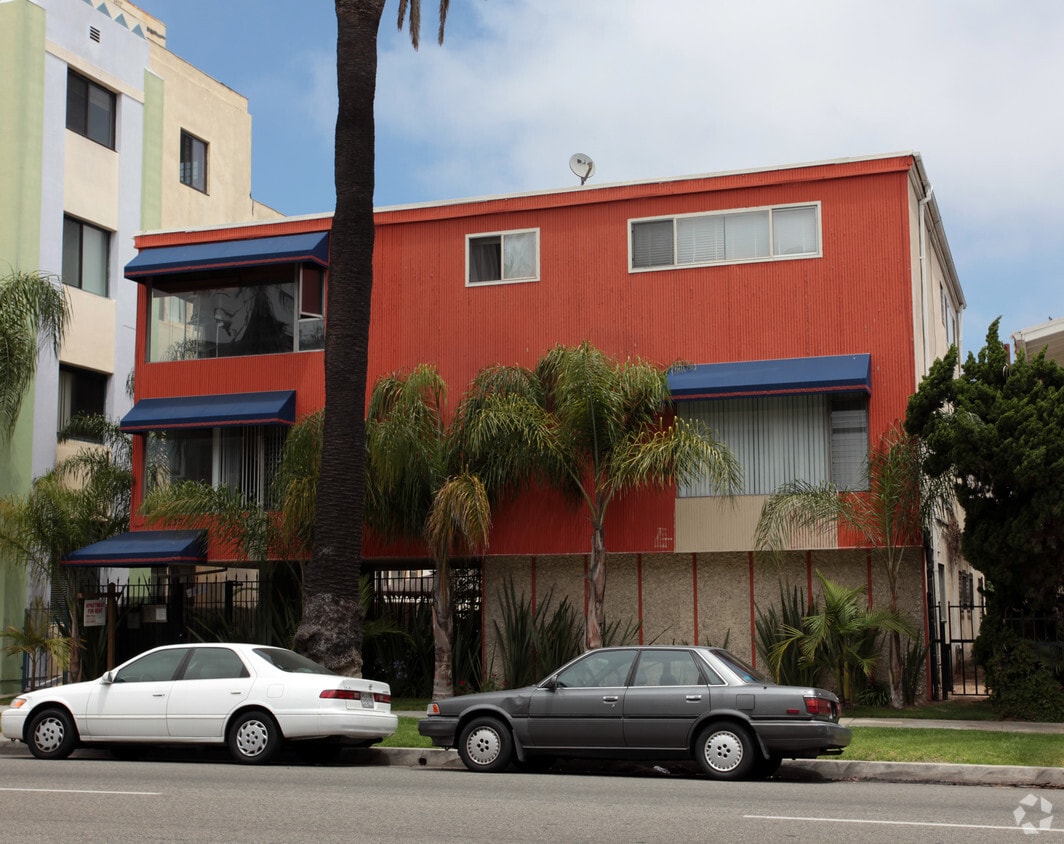 Building Photo - 1235 E Ocean Blvd