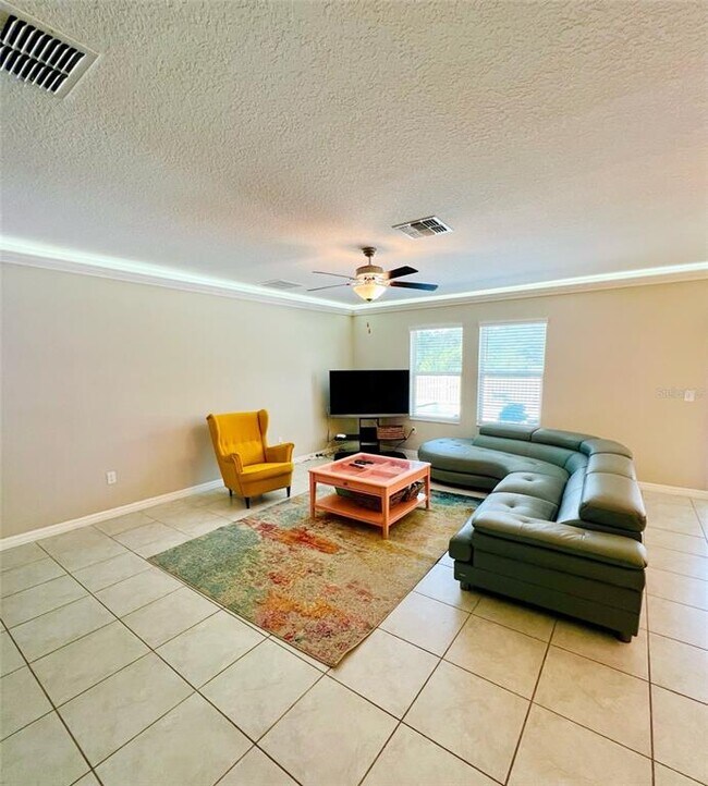 Building Photo - 725 Timeless Moss Dr