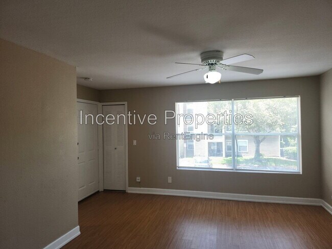 Foto del edificio - 4724 Walden Cir