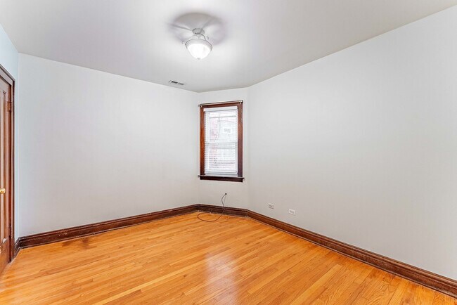 Foto del edificio - 6742 16th St