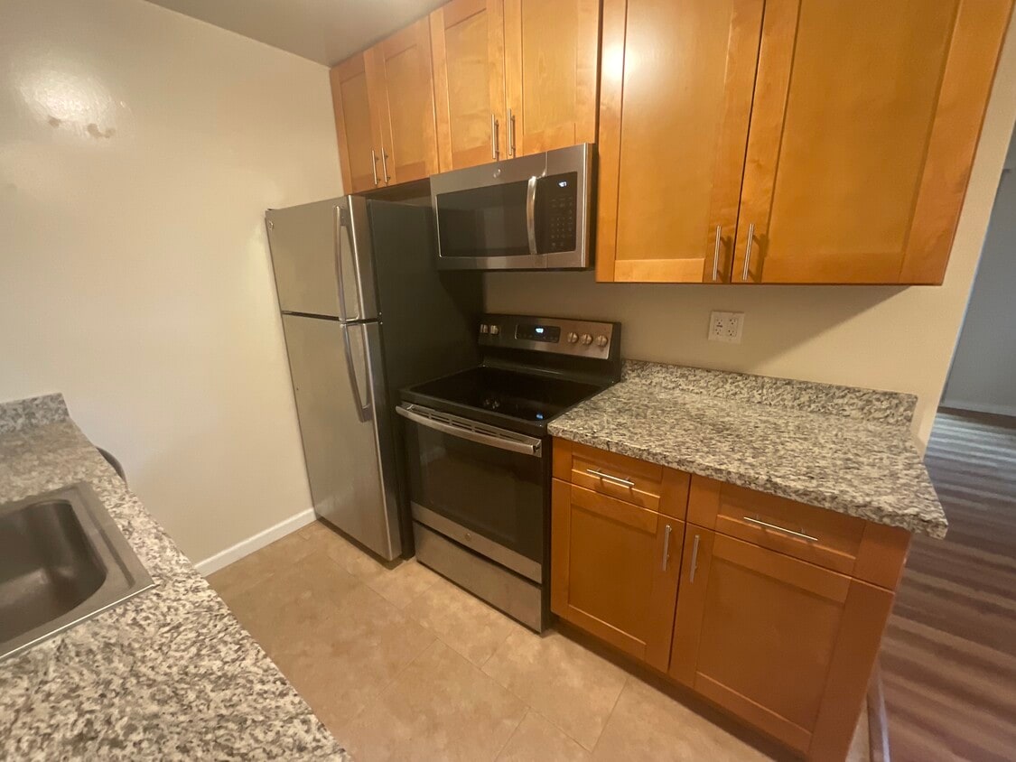 1557 Hudson St 1557 Hudson St Redwood City, CA Apartments for Rent