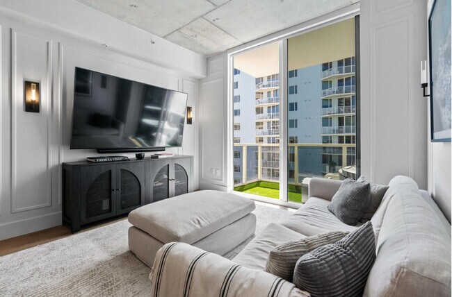 Foto del edificio - 1617 N Flagler Dr