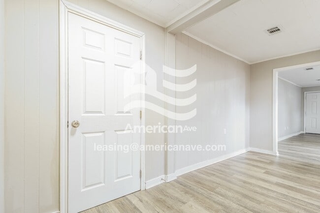 Building Photo - 1267 Hamilton St