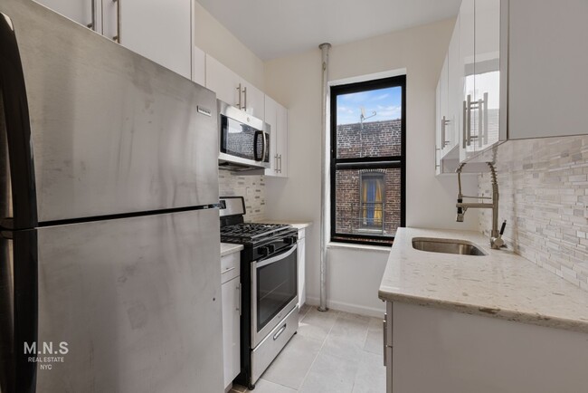 561 W 175th St Unit 62, New York, NY 10033 - Room for Rent in New York ...