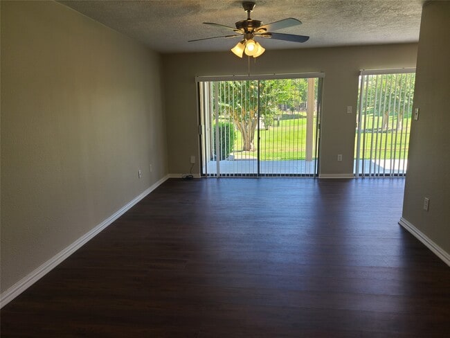 Building Photo - 102 C Lakeview Terrace