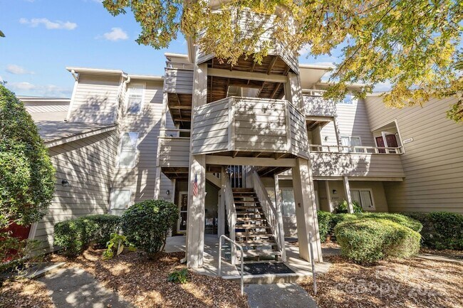 Foto del edificio - 2505 Stockbridge Dr