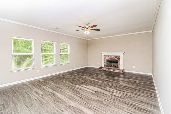 Building Photo - 542 Fieldcrest Dr