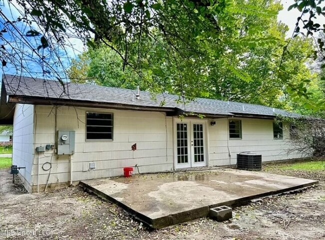 Building Photo - Gulfport 3 Bedroom