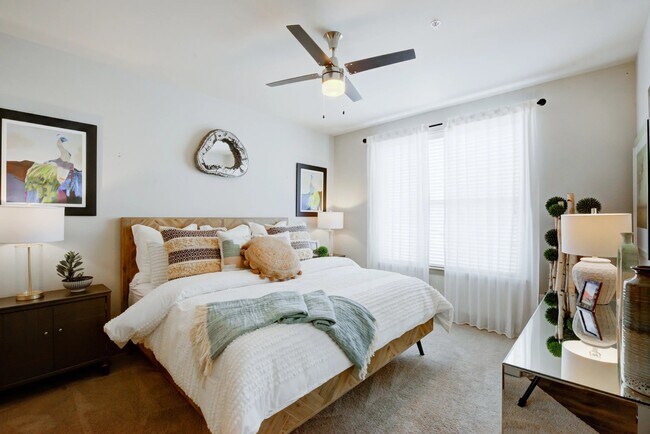 Building Photo - Luxe 2 Bedroom Apartments with Awe-Inspiri...