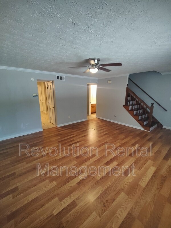 Foto del edificio - 2140 Kings Gate Cir SW