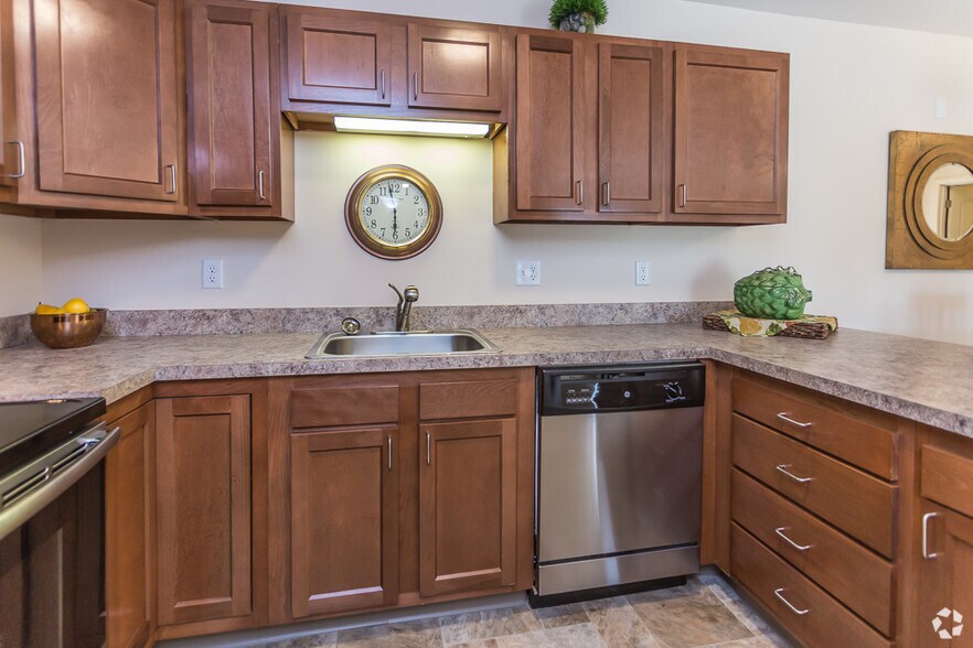 Glenwood Square Senior Apartments – Two Bedroom