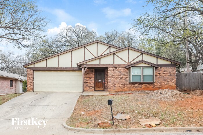 Foto principal - 4817 Crest Drive