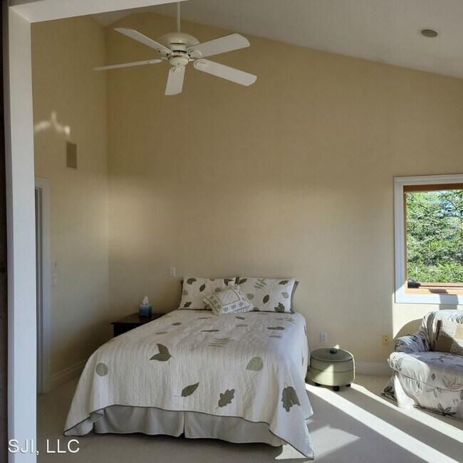 Building Photo - 3 br, 2.5 bath House - 432 Botsford Ln