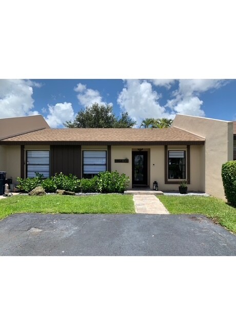 Primary Photo - 11954 SW 110th Street Cir S