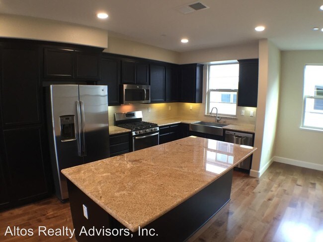 Building Photo - 3 br, 3.5 bath House - 3143 Via Siena Place