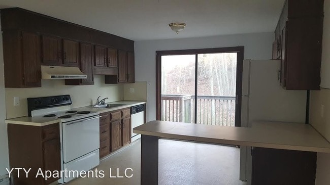 Building Photo - 76-76 Sherman Ave