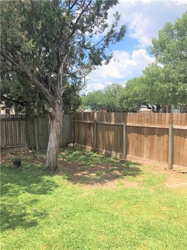 Building Photo - 1216 Quail Cir
