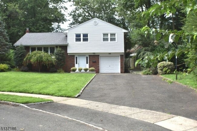 Foto del edificio - 95 Beverly Rd