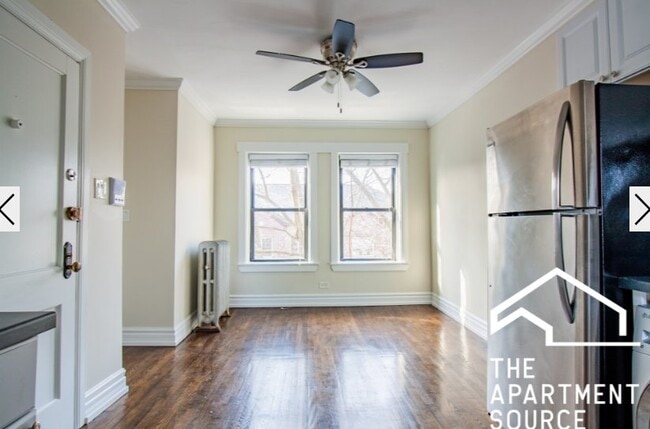 Building Photo - 1056 W Lill Ave