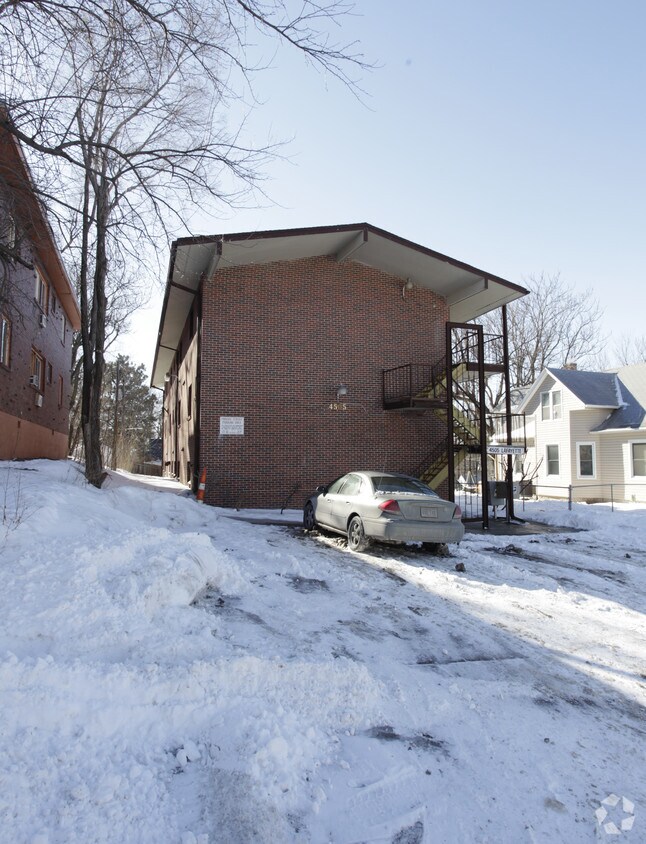 Foto del edificio - Halford Apartments