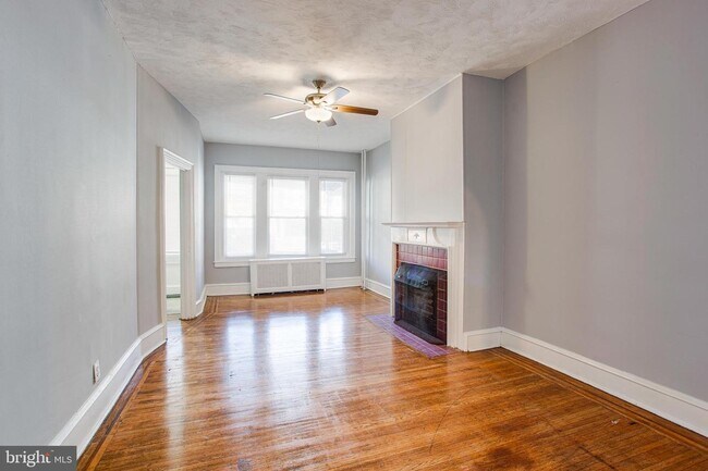 Building Photo - 4920 Locust St