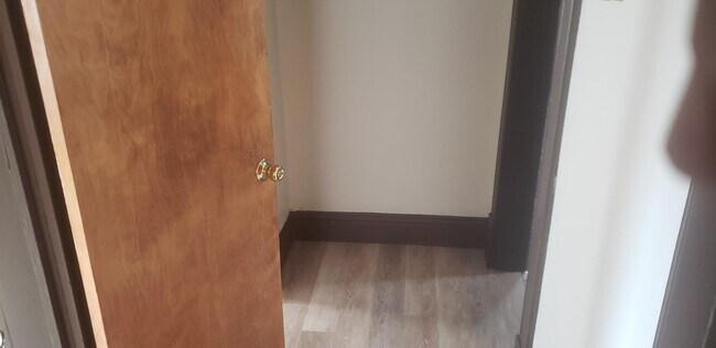 Foto del edificio - 1105 W Main St