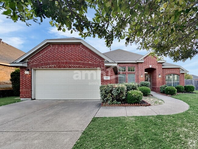 Building Photo - 1031 Hollow Creek Dr