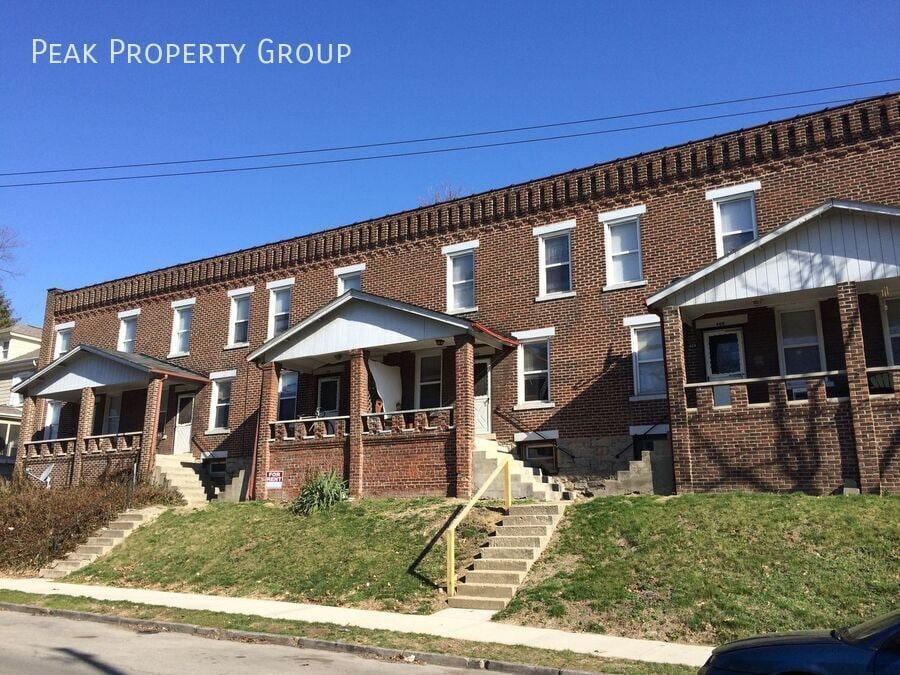 Primary Photo - 404 E Northwood Ave