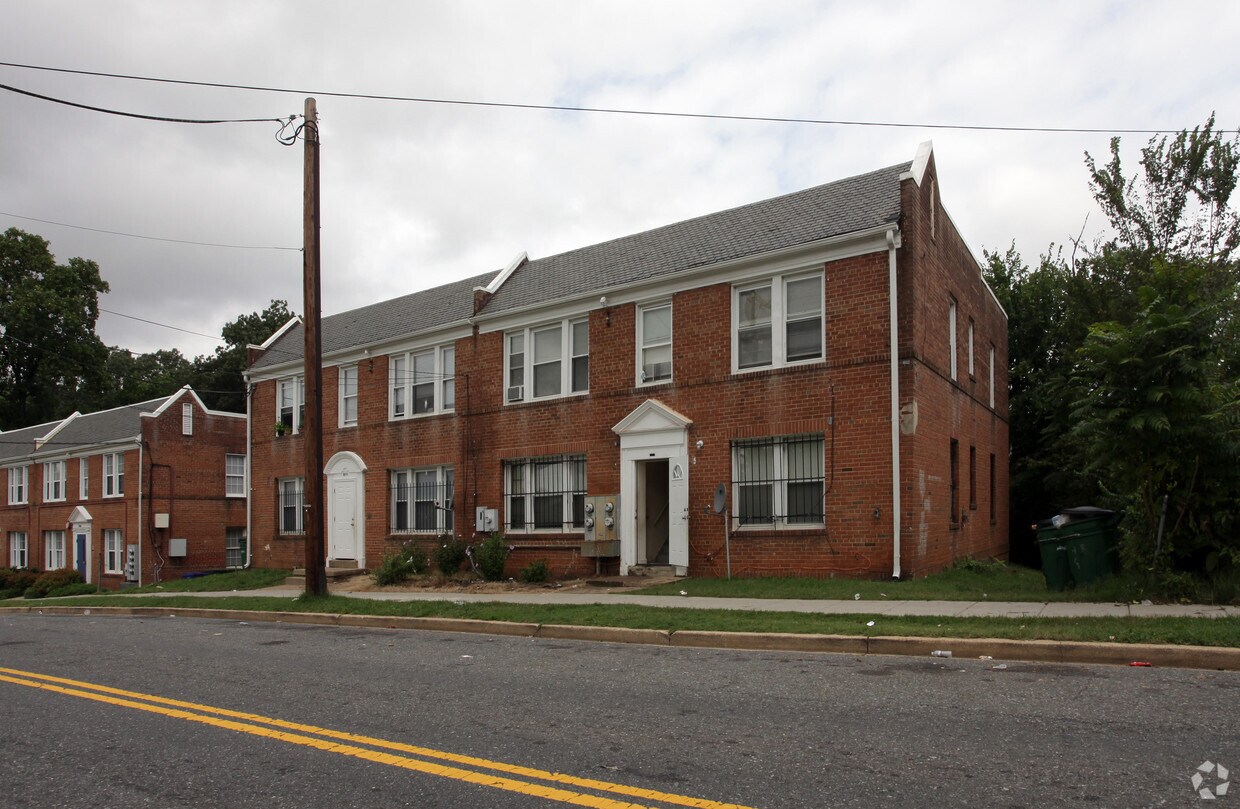 Primary Photo - 3512 Ely Pl SE