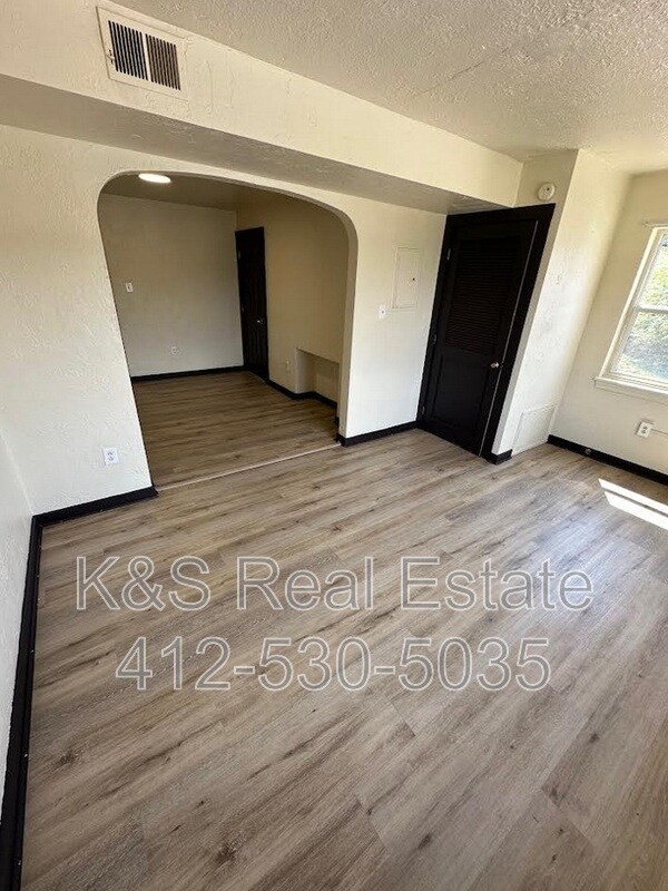 Foto principal - 144-144 W 9th Ave