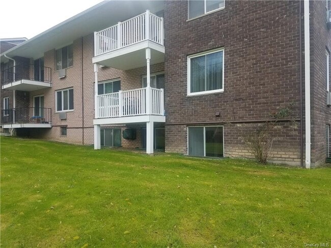 Building Photo - 1 Barnett Dr