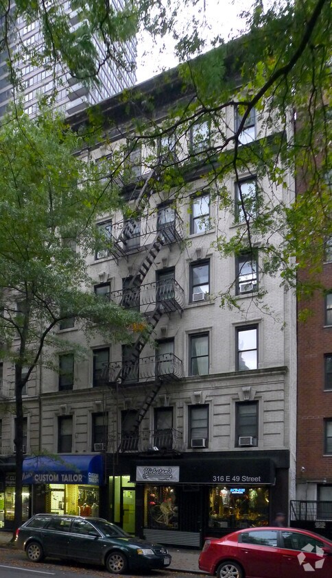 Foto del edificio - 316 E 49th St
