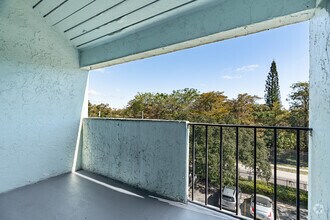 1BR, 1BA - 816SF - Windward Vista