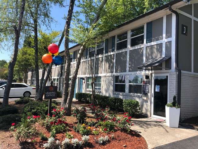 Building Photo - Bloom at Jonesboro
