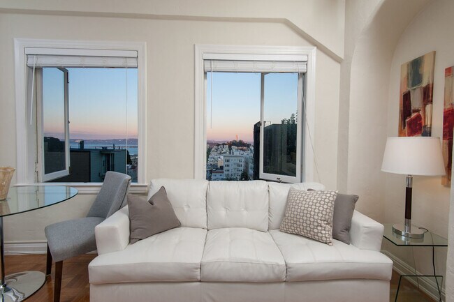 Foto del interior - 2238 Hyde