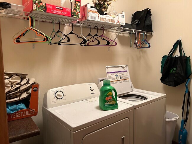 Large laundry room - 2501 Ironwood Dr