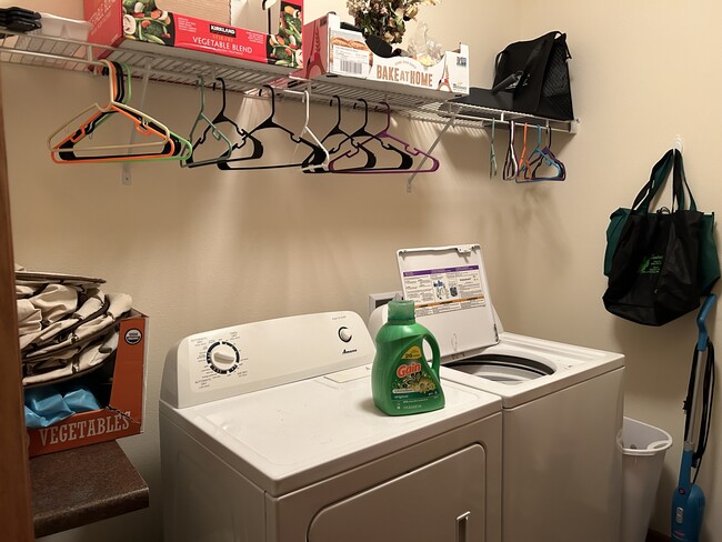 Large laundry room - 2501 Ironwood Dr