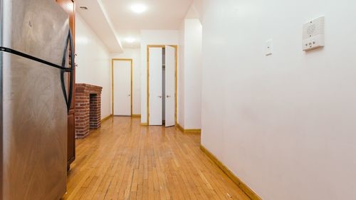 Building Photo - 294 Troutman St