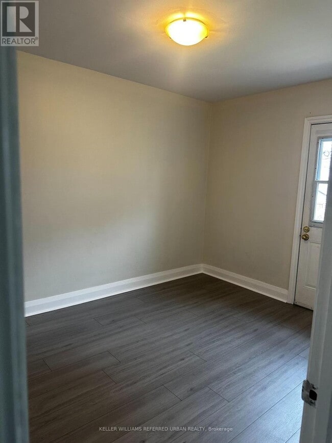 Building Photo - 202 Cedarvale Ave