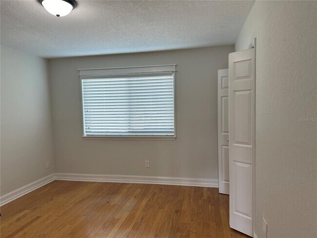 Foto del edificio - 505 Hidden Harbour Dr