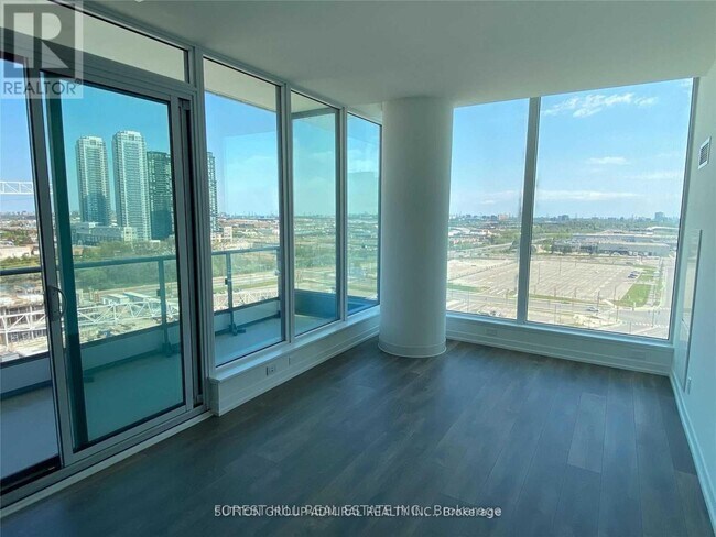 Building Photo - 950 Portage Pkwy